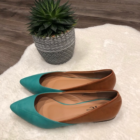 FFC NY Brooke two tone flats- size 8 - Picture 7 of 8